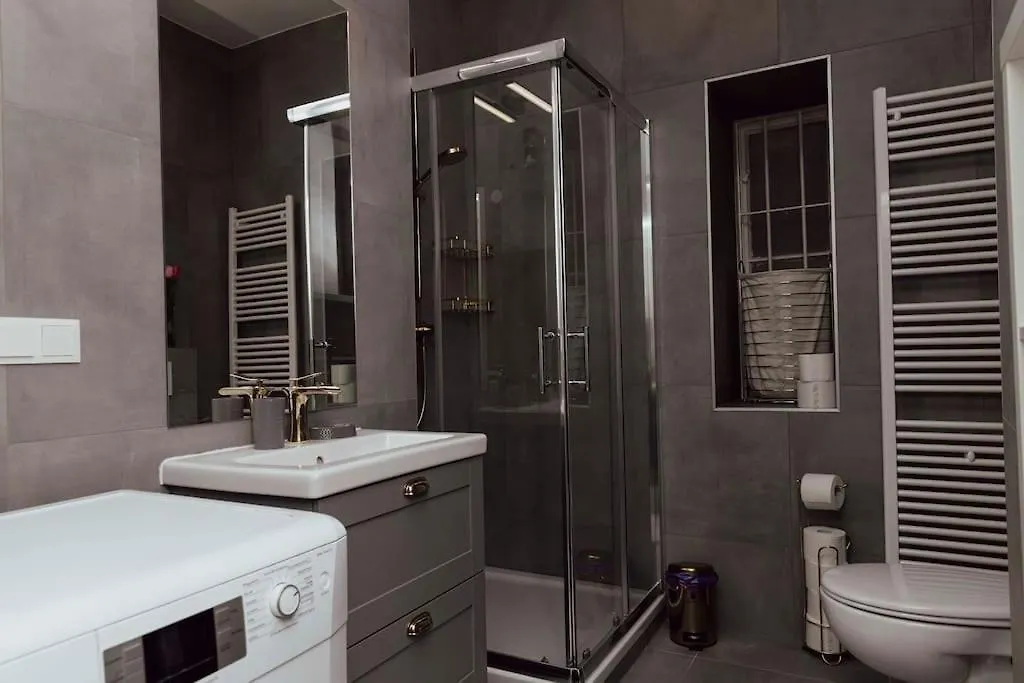 Modern Stylish Comfortable 2 Bedroom Apartment Vienna Austria